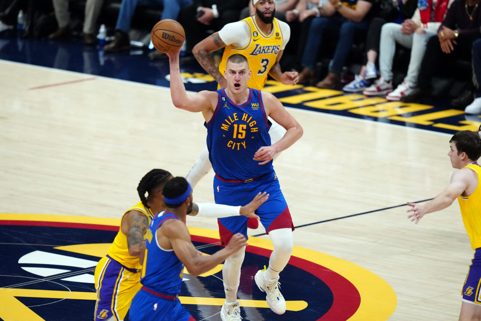 Denver Nuggets survive late Lakers rally, take Game 1 of Western