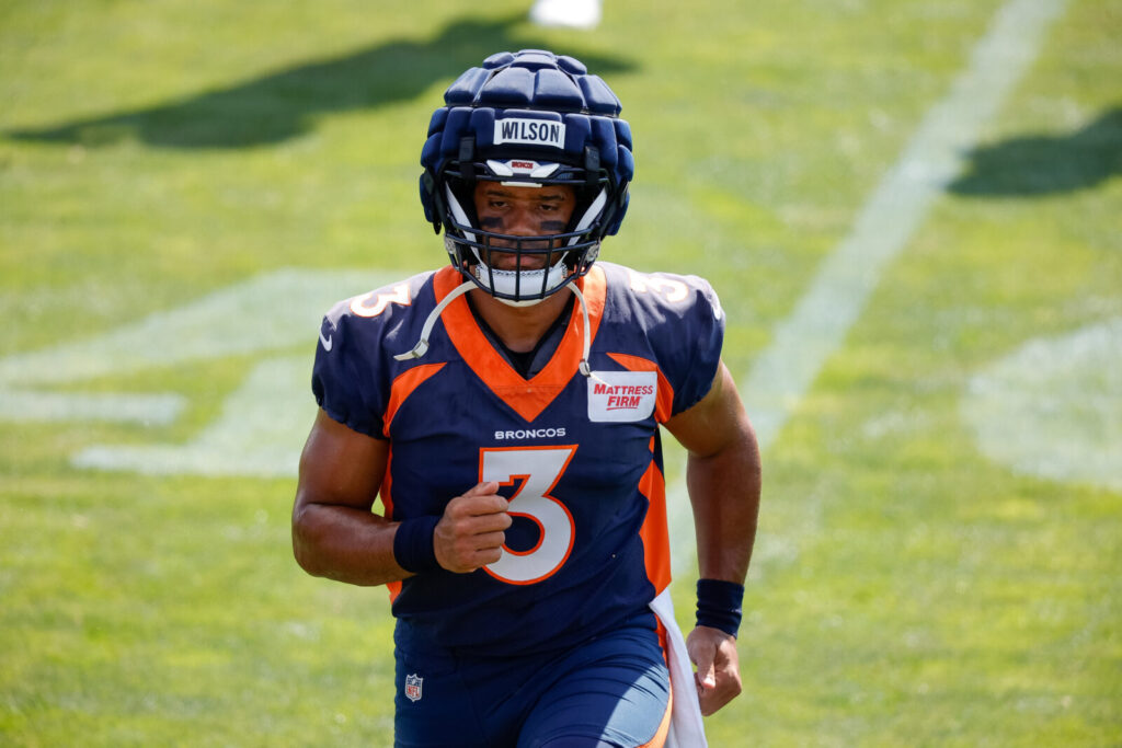 Russell Wilson, Broncos offense gaining steam in training camp