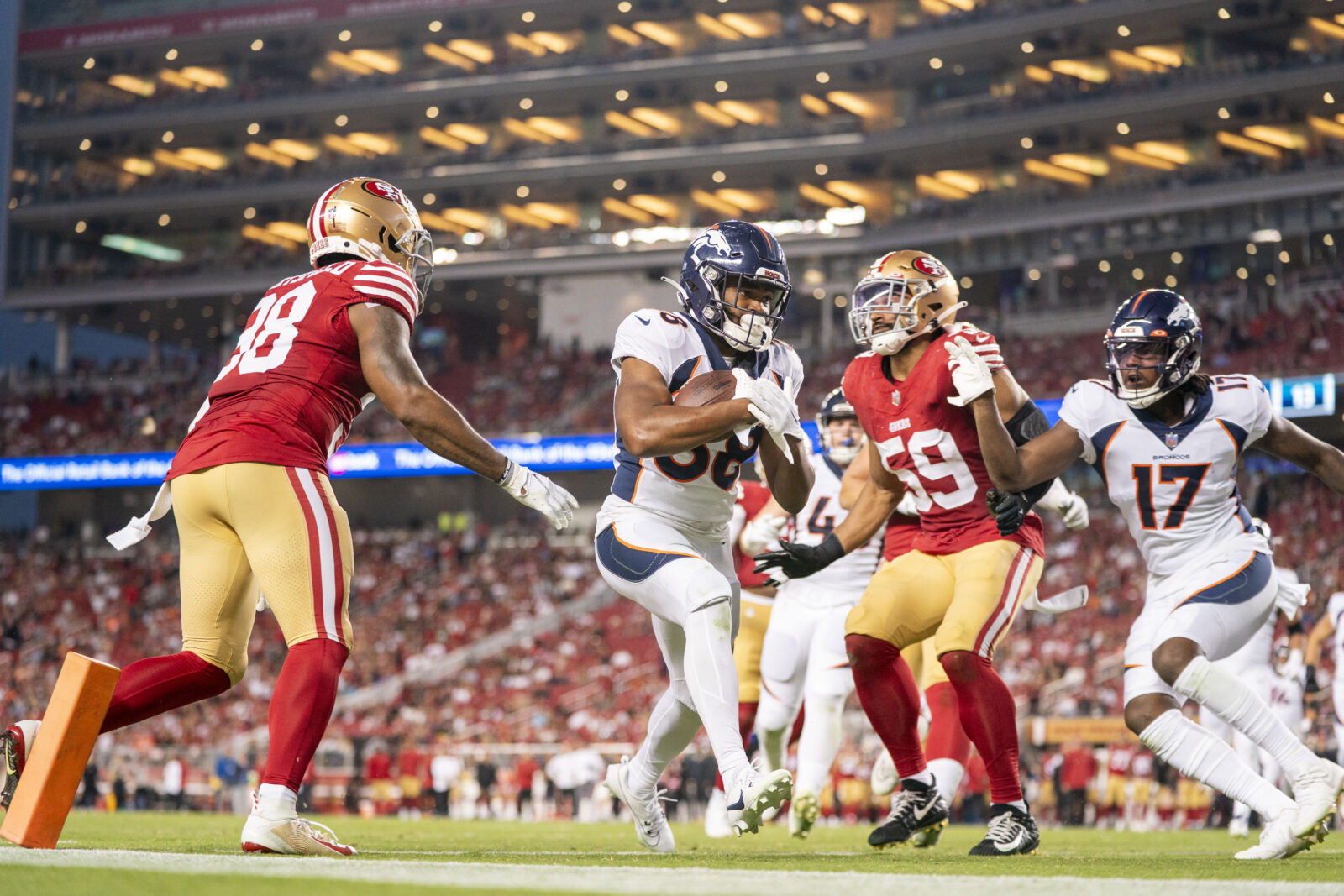 49ers-Broncos: What to watch -- running backs, o-line, Levi's Stadium
