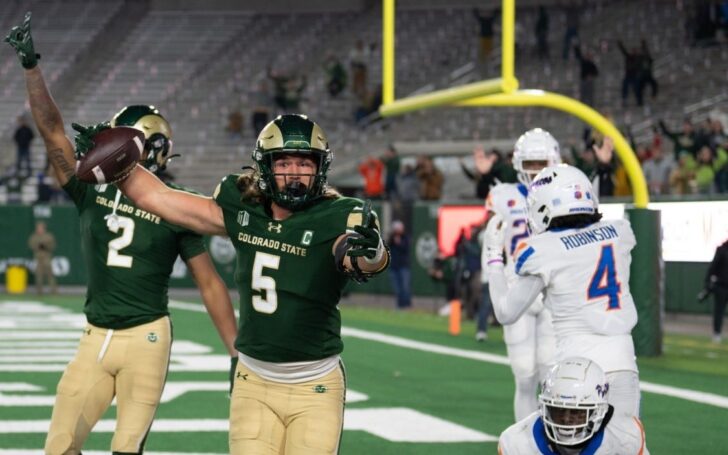 Dallin Holker of Colorado State catches a hail mary from Brayden Folwer-Nicolosi to beat Boise State.