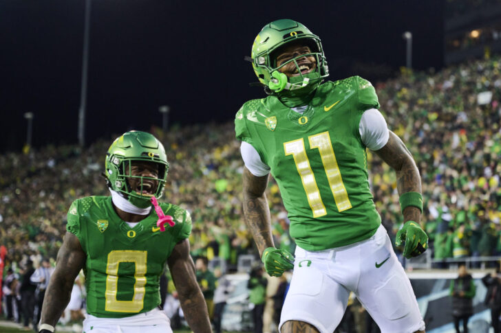 NCAA Football: Oregon State at Oregon