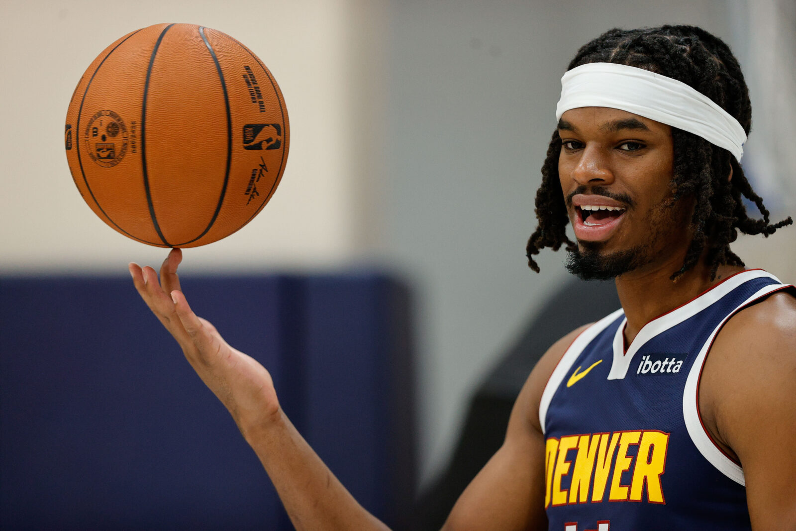 Strike 1: Holmes better suited to replace MPJ than to backup Jokic