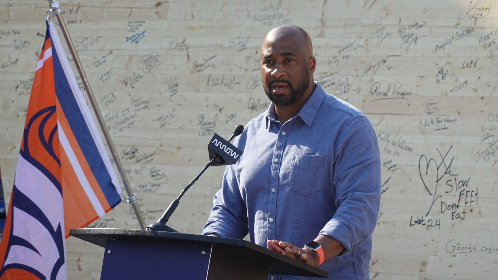 Denver Broncos commemorate milestone on new team facility build