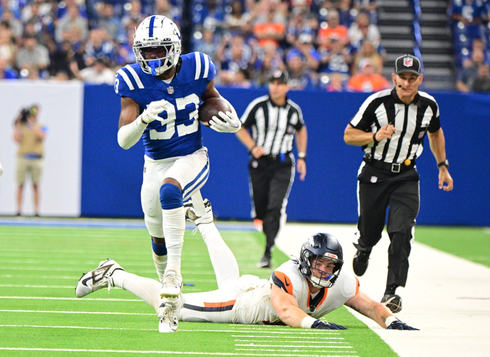 Denver Broncos waive DB Gregory Junior, sign Micah Abraham