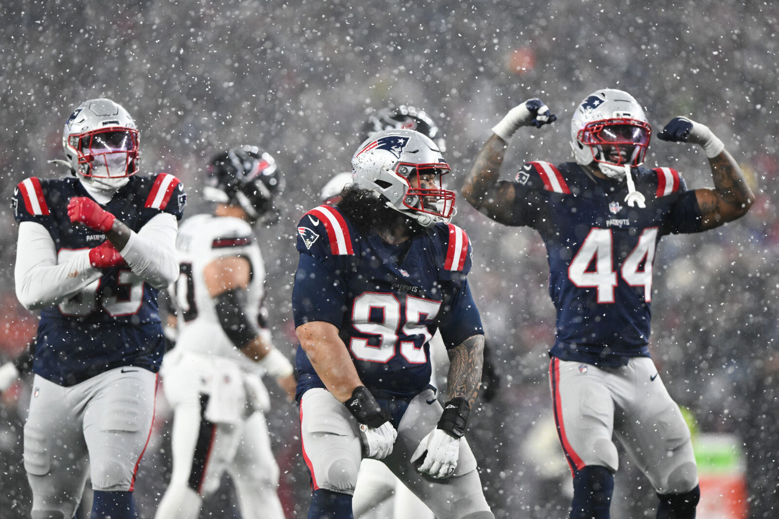 New England Patriots defensive DVOA better than Denver Broncos since Week 10